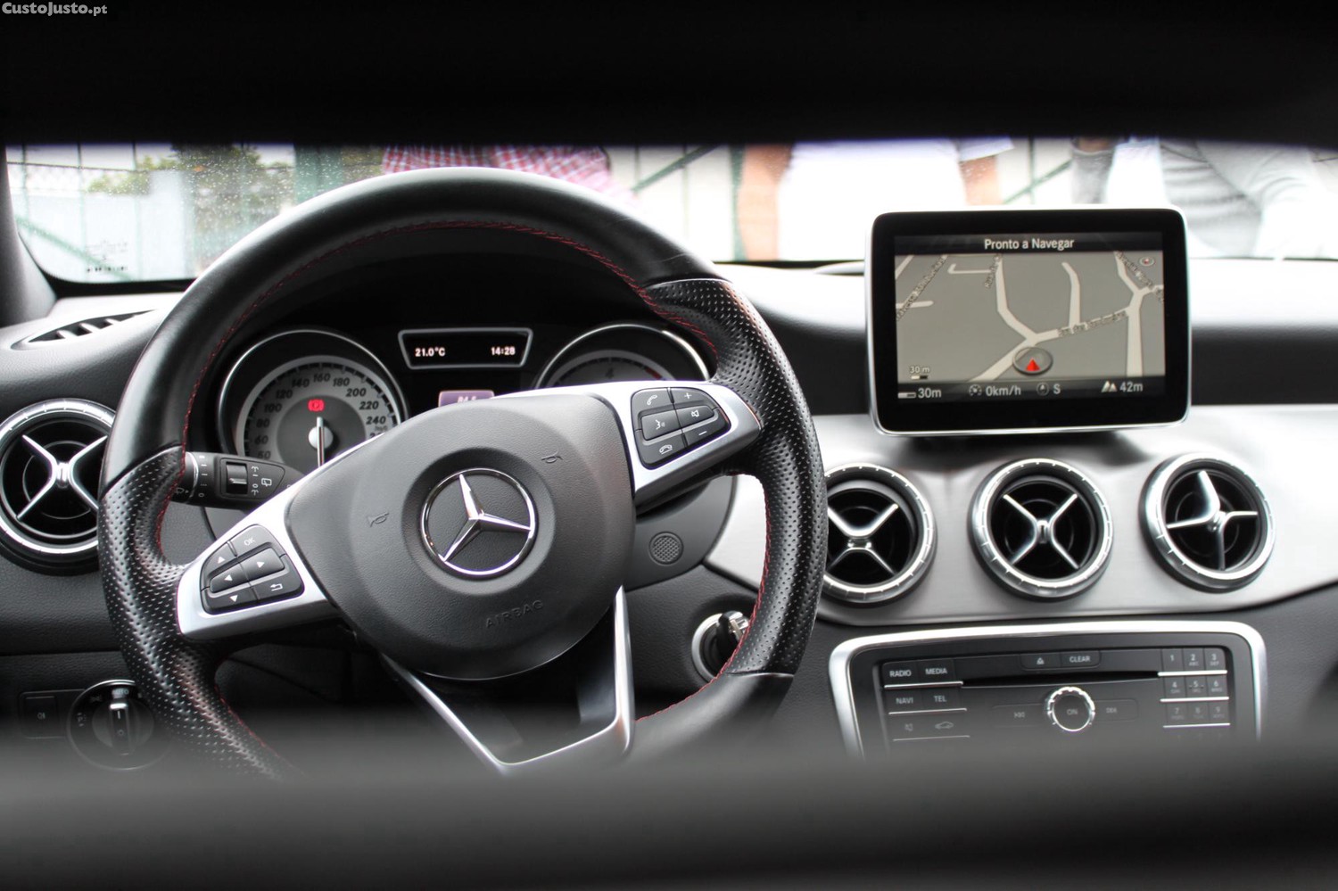 Mercedes-Benz CLA 200 AMG — fotografia 5