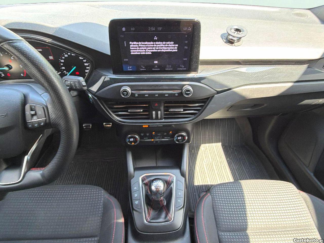 Ford Focus 1.5 TDCi ECOBlue ST-Line — fotografia 8