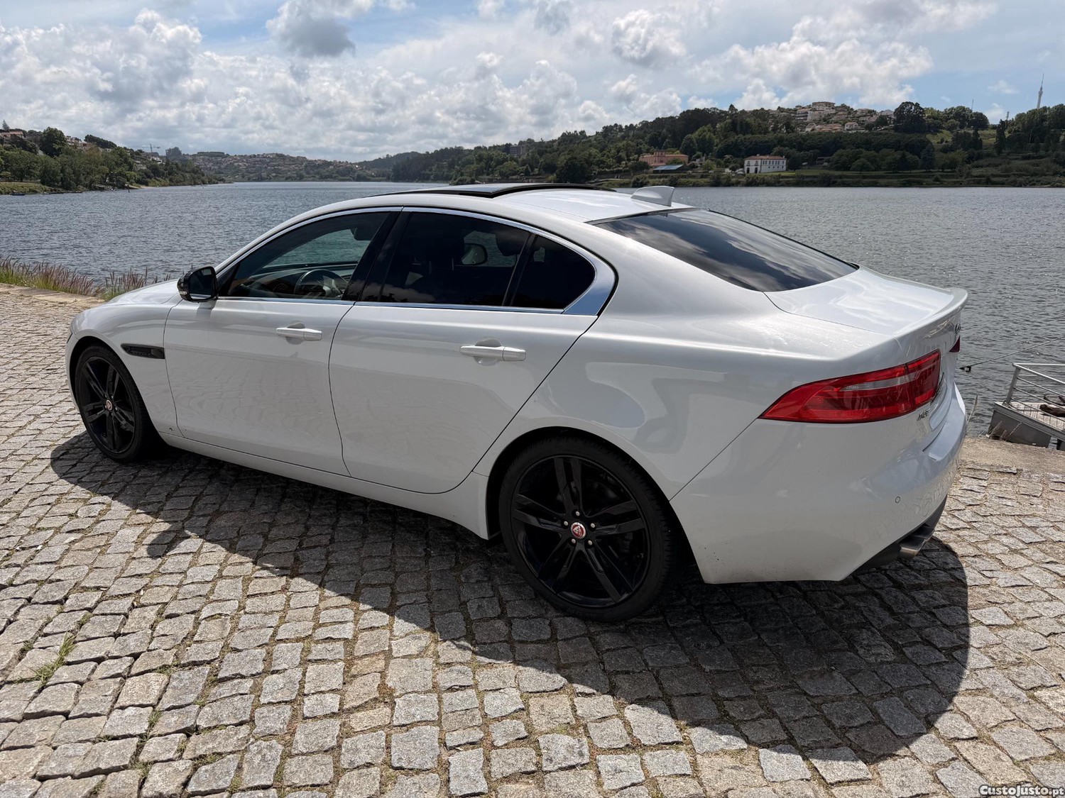 Jaguar XE 2.0d Aut. R-Sport Ingenium Edition - 20 foto 4