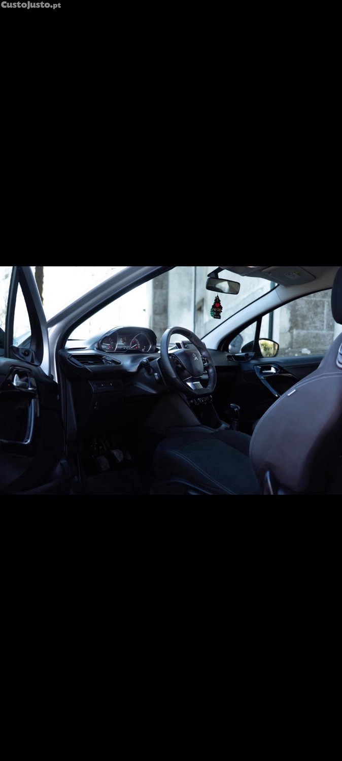 Peugeot 208 1.6hdi — fotografia 5