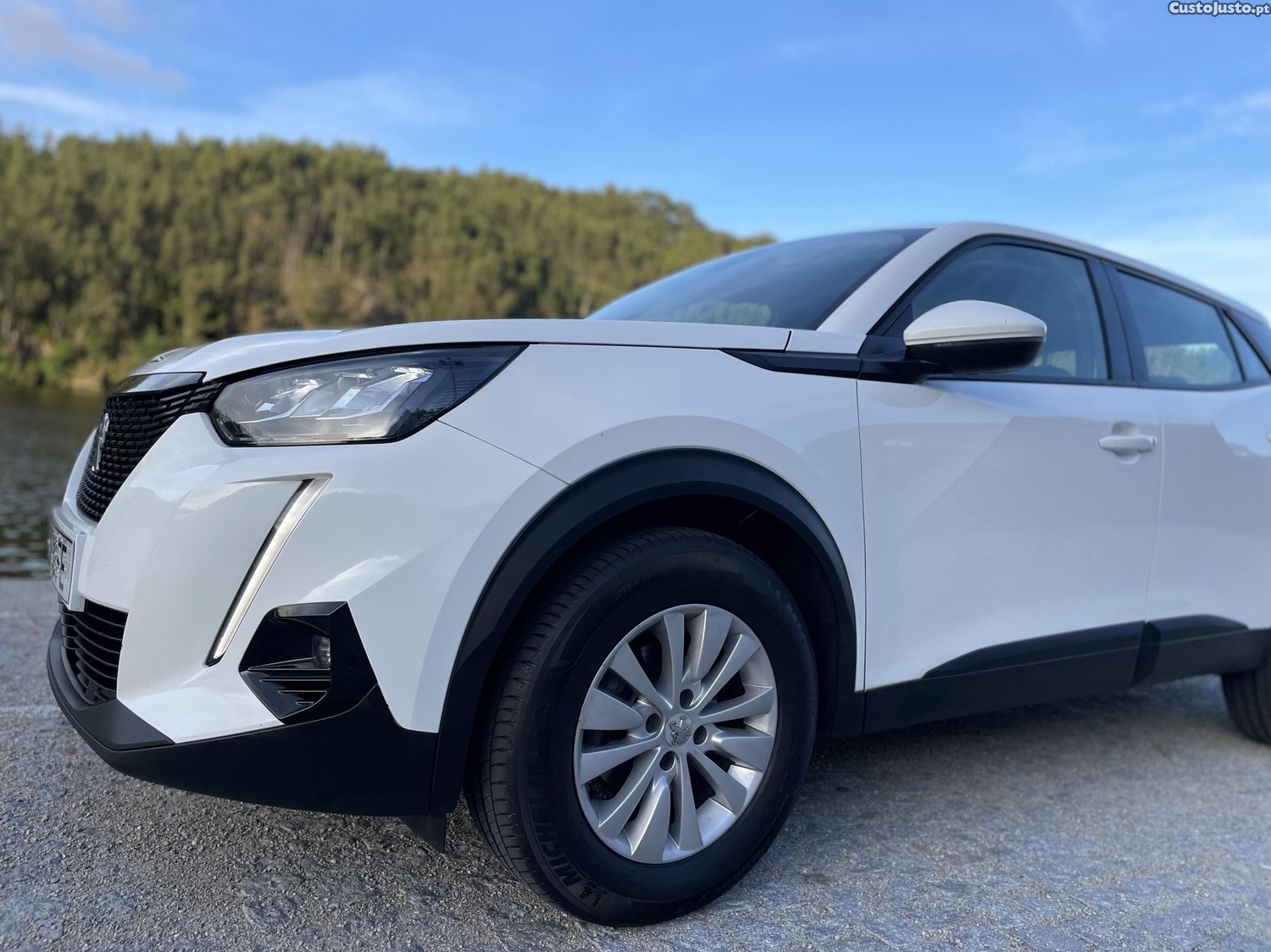 Peugeot 2008 1.5 110CV — photo 2