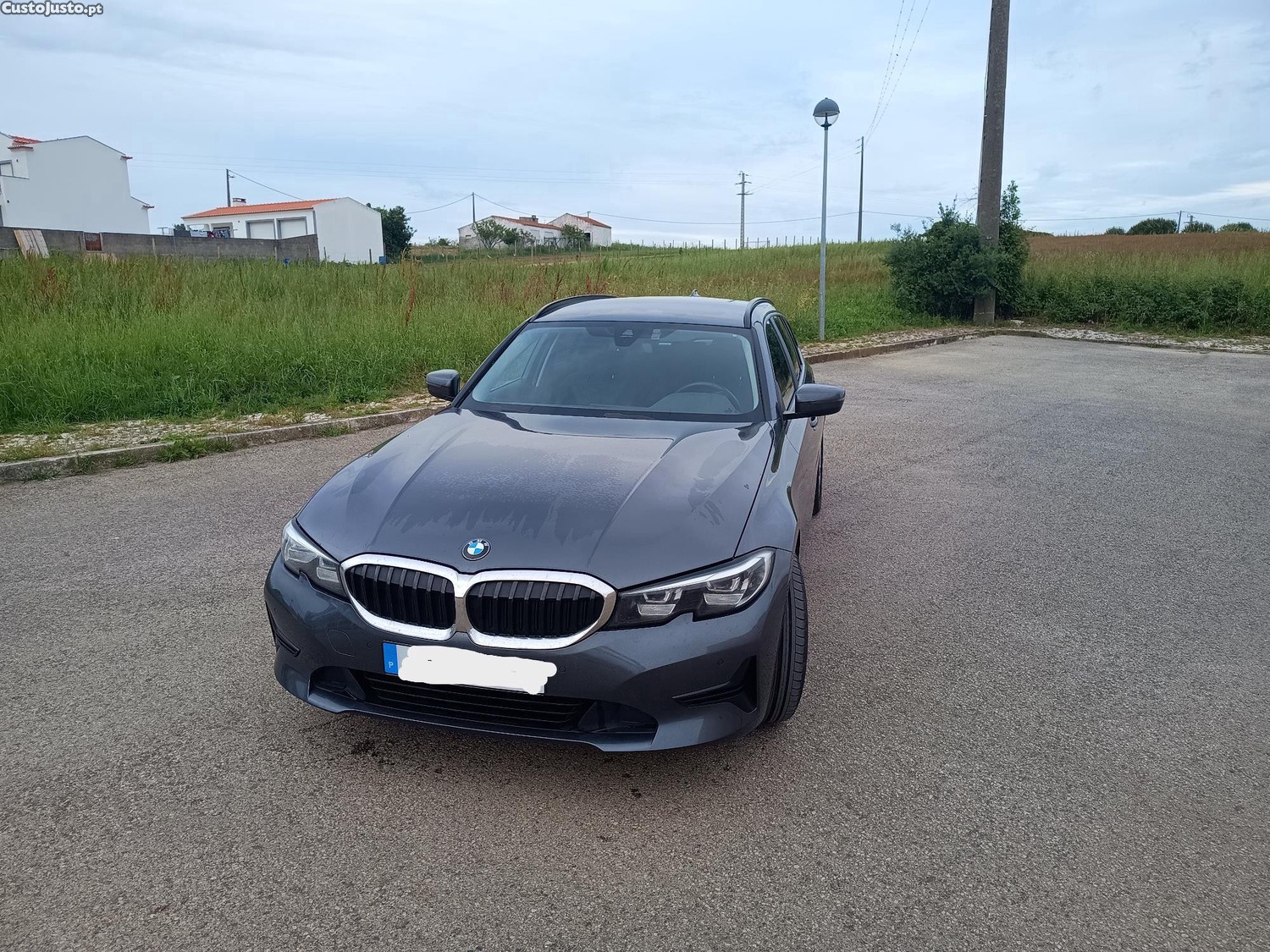 BMW 318 d mild hibrid — fotografia 8