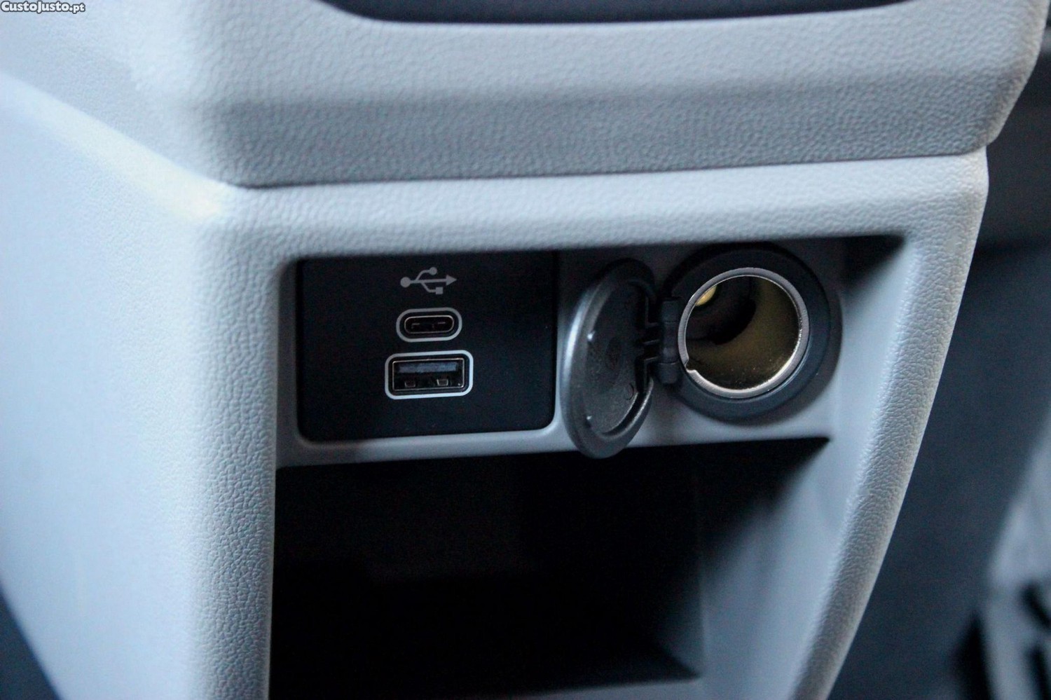 Ford Transit Custom 320 L2 2.0 EcoBlue Trend — fotografia 5