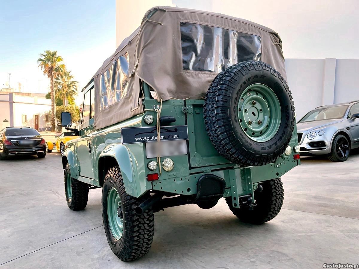 Land Rover Defender 90/300 TDi 6 Lugares — fotografia 9