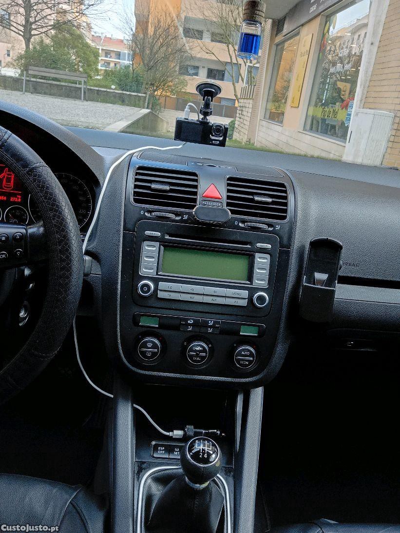 Volkswagen Jetta 1,9 TDI confortline — fotografia 5