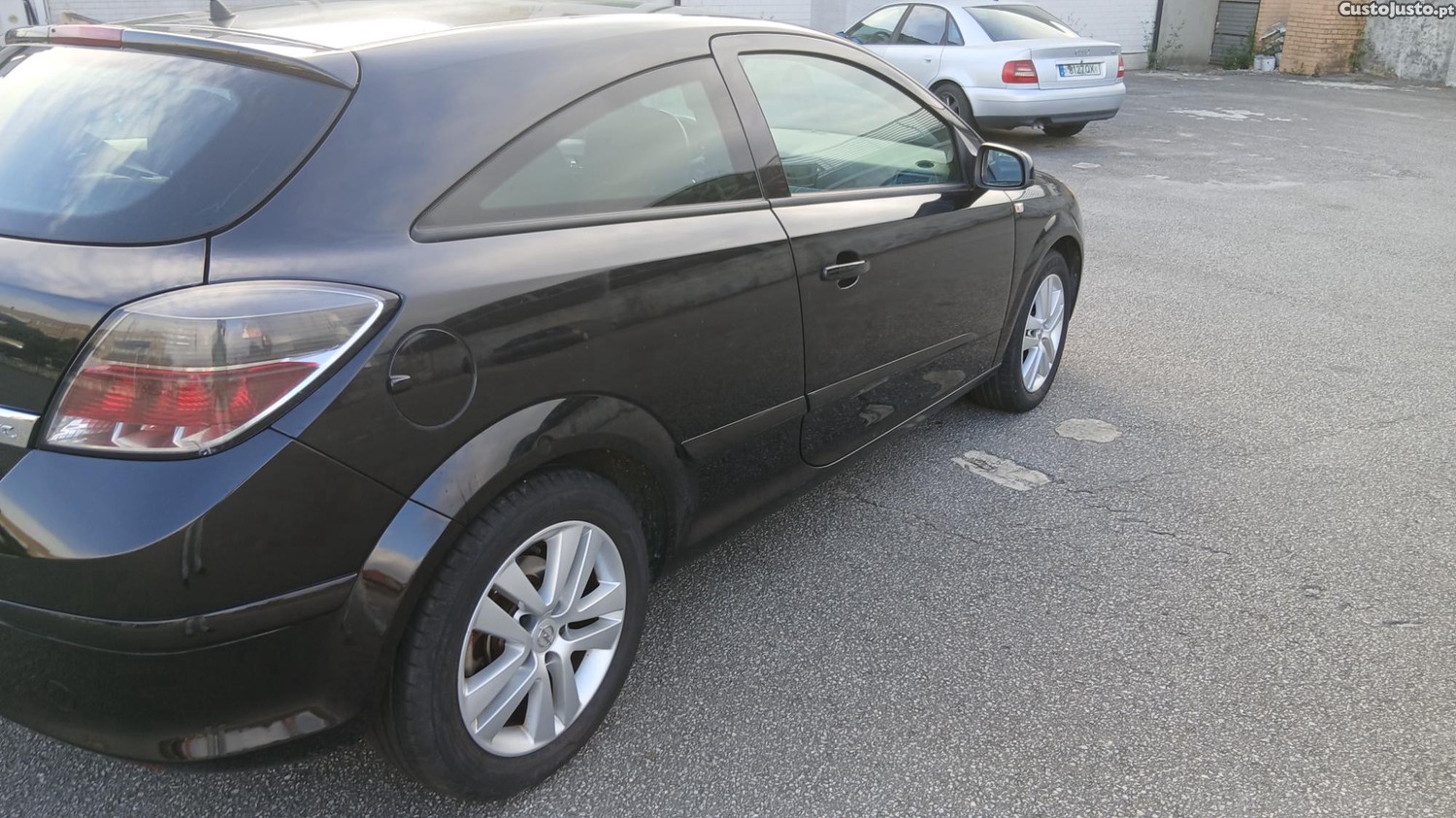 Opel Astra GTC 3P 1.3 CDTI - 07 foto 5