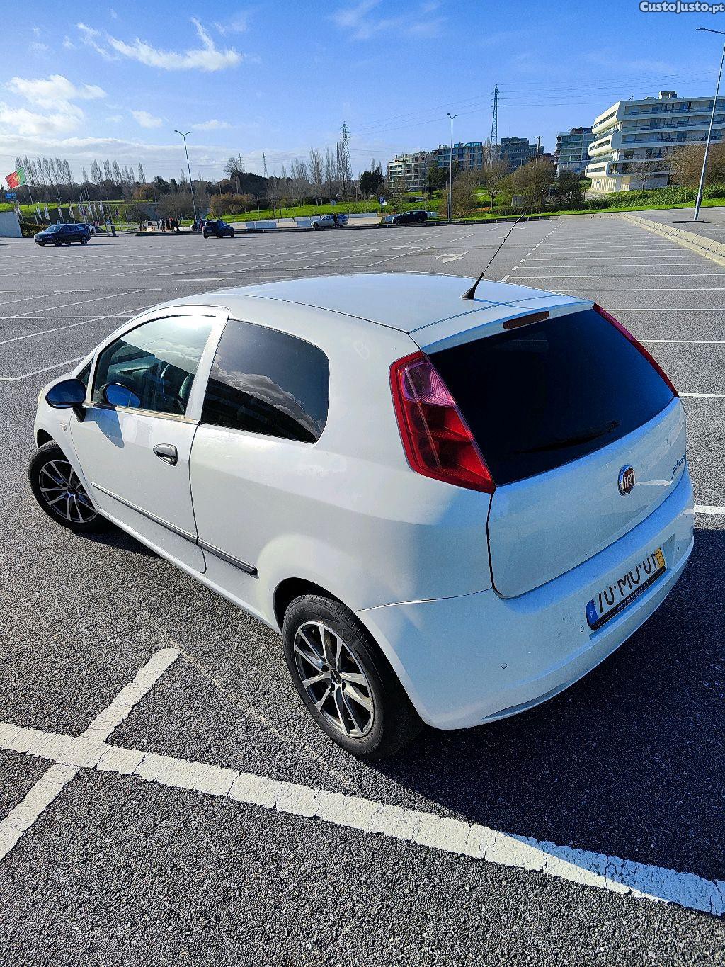Fiat Grande Punto 1.3 Multijet - 11 foto 3