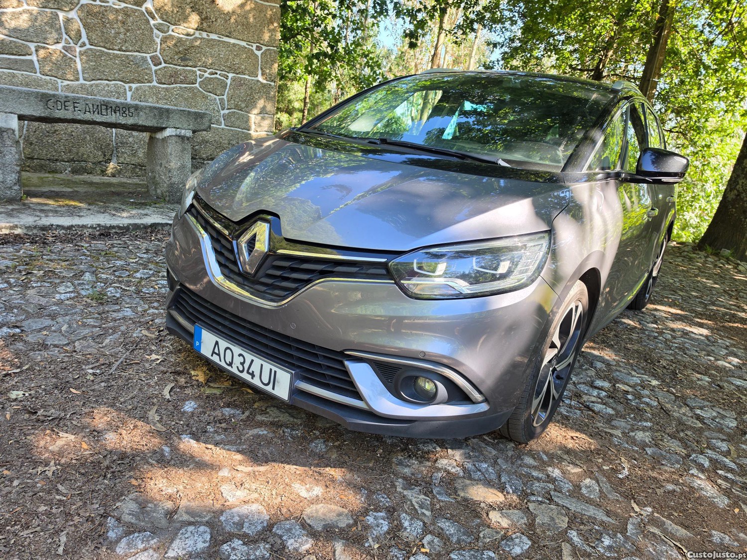 Renault Grand Scénic 1.6 Dci 130CV Bose edtion 7lugares — fotografia 17