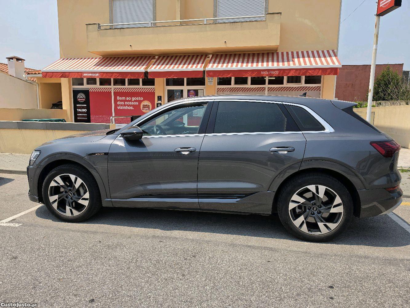 Audi e-tron 55 S Line - Quattro — fotografia 4