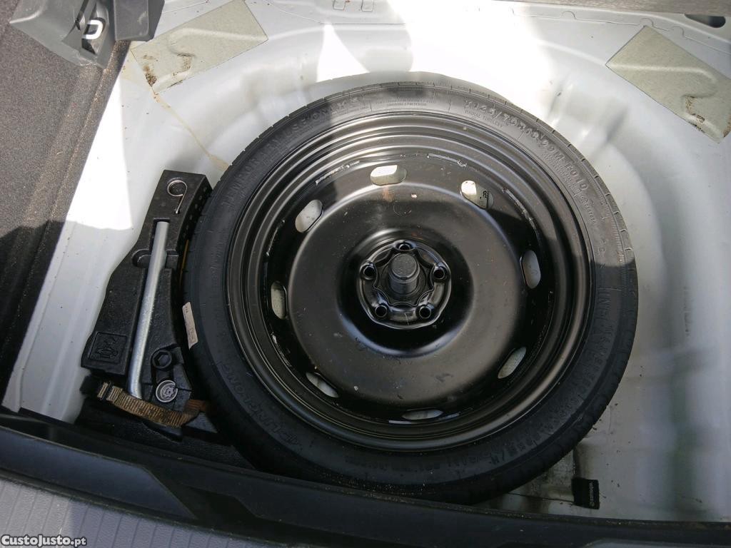 Volkswagen T-Roc 1.0 TSI Style 110cv — fotografia 10