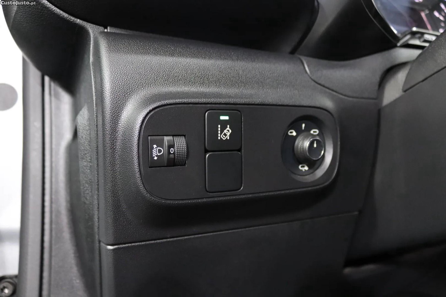 Citroën C3 1.2 PureTech Shine — fotografia 5