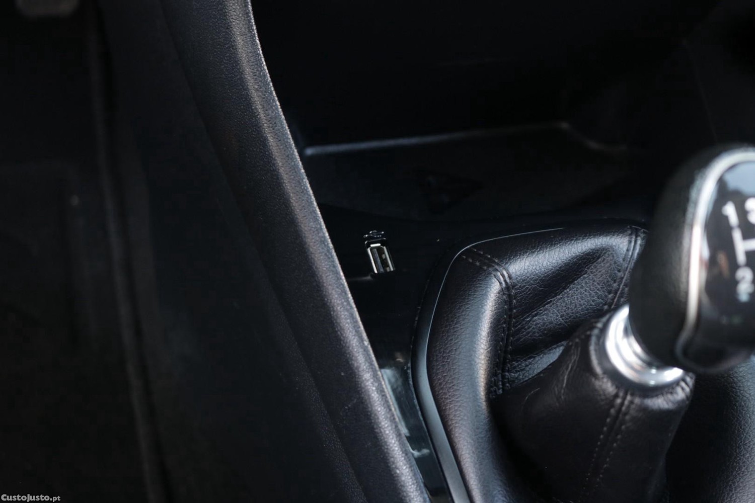 Ford Fiesta 1.5 TDCI Connected — fotografia 12
