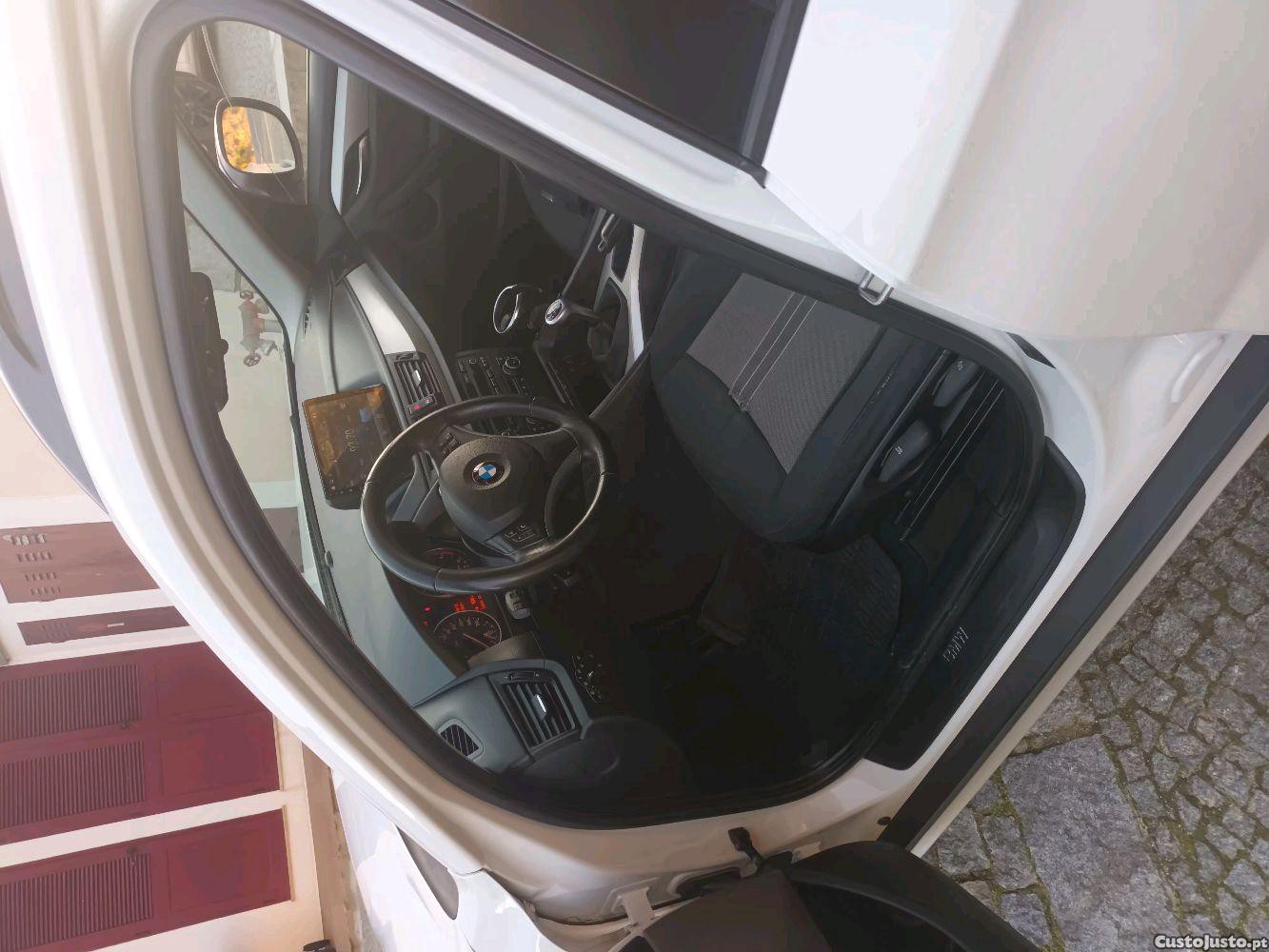 BMW X1 S Draive — fotografia 2