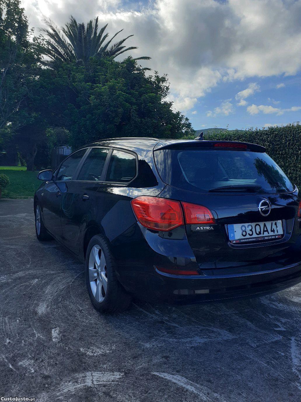 Opel Astra sport tourer - 10 — photo 5