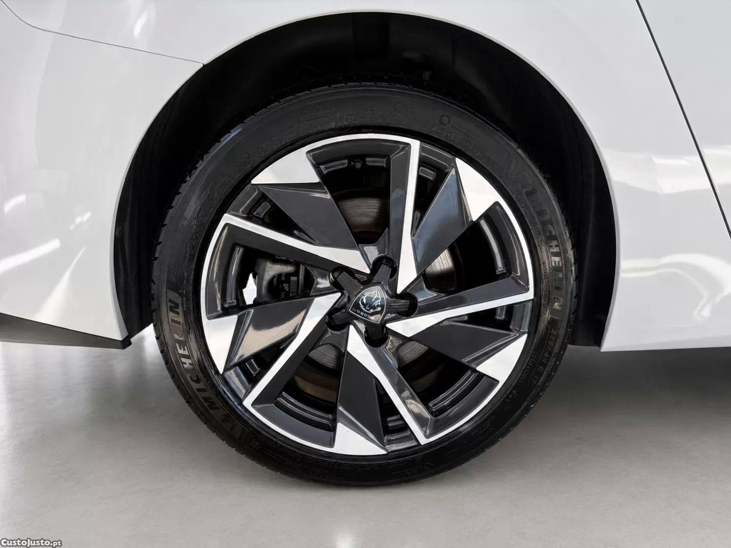 Peugeot 308 Hybrid active pack — fotografia 11