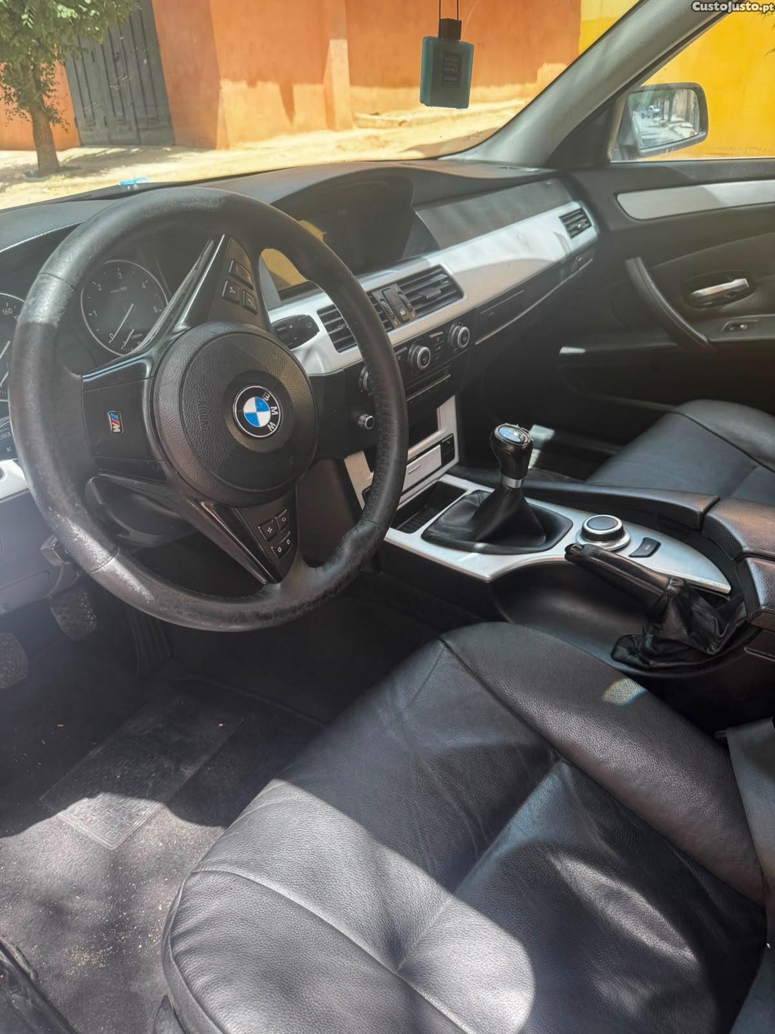 BMW 520 TOURING — fotografia 2