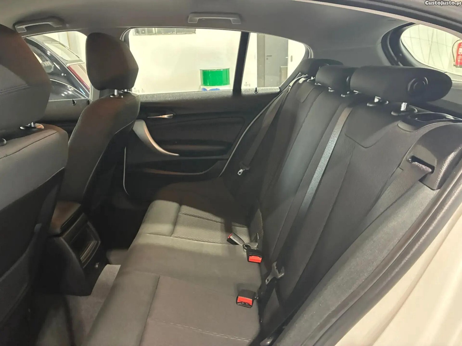 BMW 116 d Advantage — fotografia 6