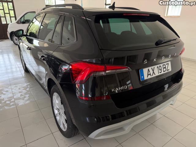 Skoda Kamiq 1.0 TSI Ambition — fotografia 16