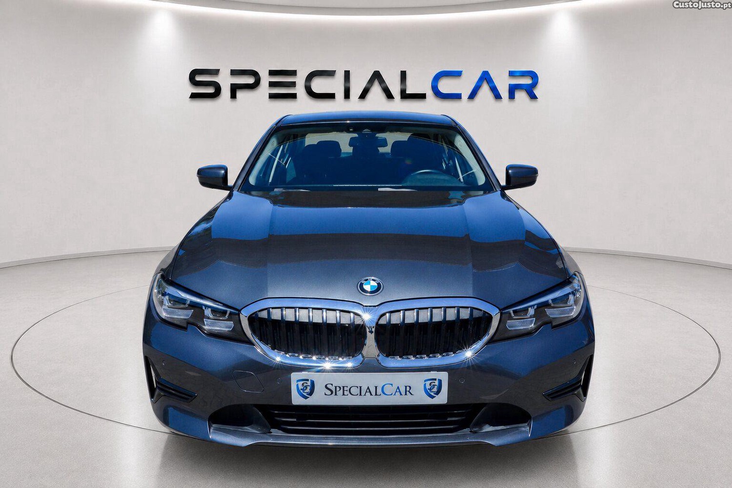 BMW 330 e Corporate Edition Auto — fotografia 15