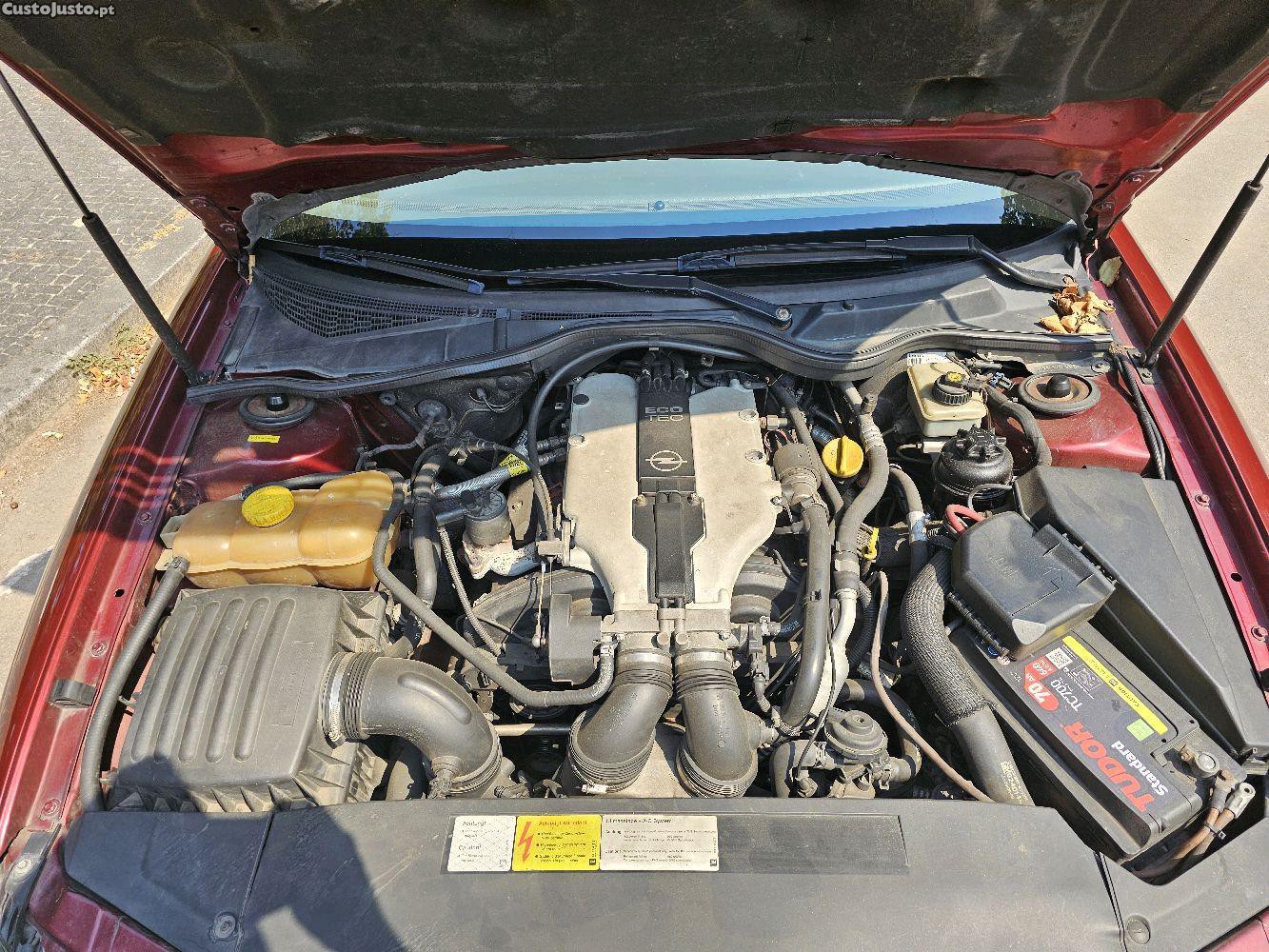 Opel Omega Caravan 3.0 V6 — fotografia 7