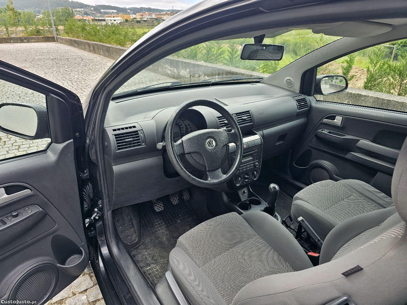 Volkswagen Fox 1.4 TDi — fotografia 3