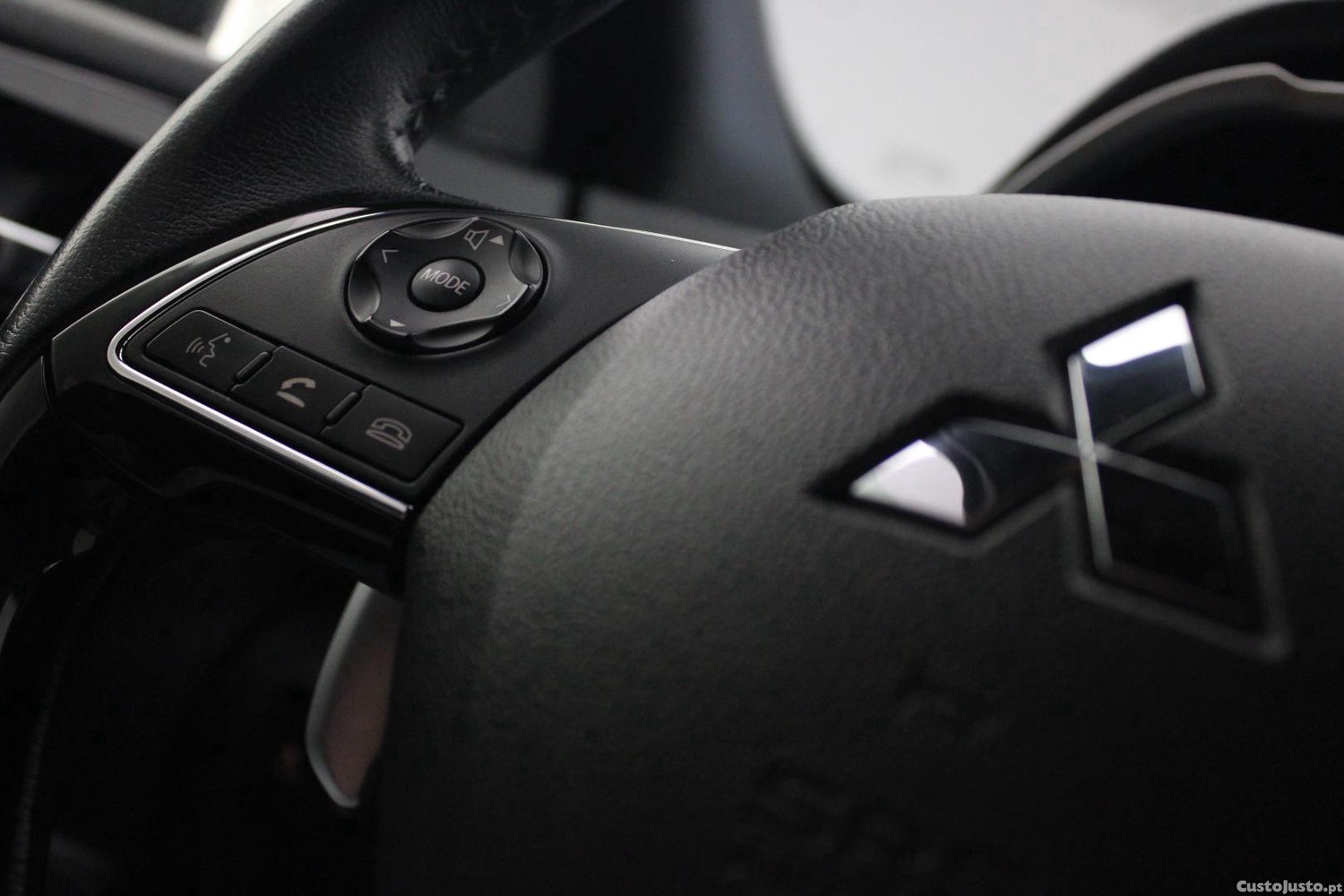 Mitsubishi Eclipse CROSS 2.4 PHEV 4WD (AUTO) — fotografia 35