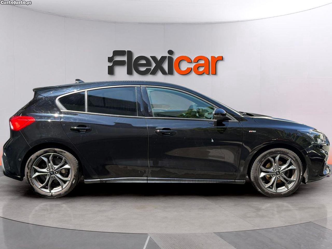 Ford Focus 1.5 TDCi ECOBlue ST-Line — fotografia 20