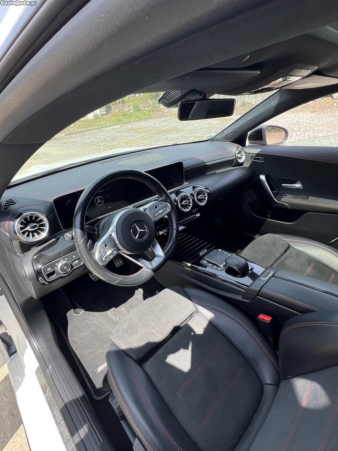Mercedes-Benz CLA 180 AMG — fotografia 6
