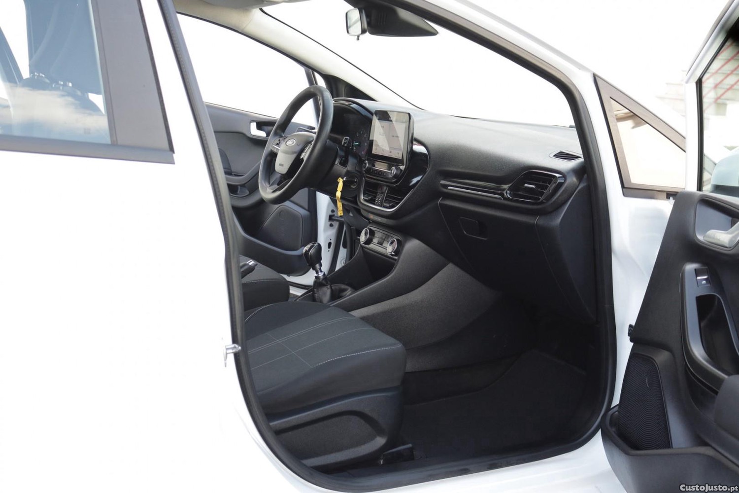 Ford Fiesta 1.5 TDCI Connected — fotografia 44