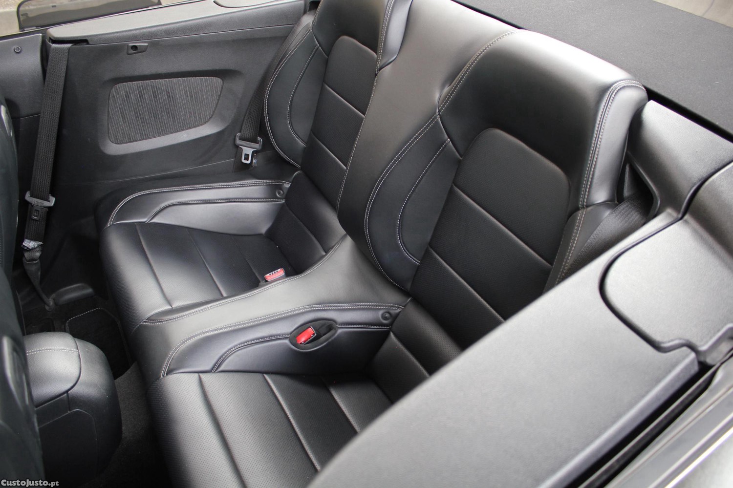 Ford Mustang Cabrio 2.3 Eco Boost — fotografia 3