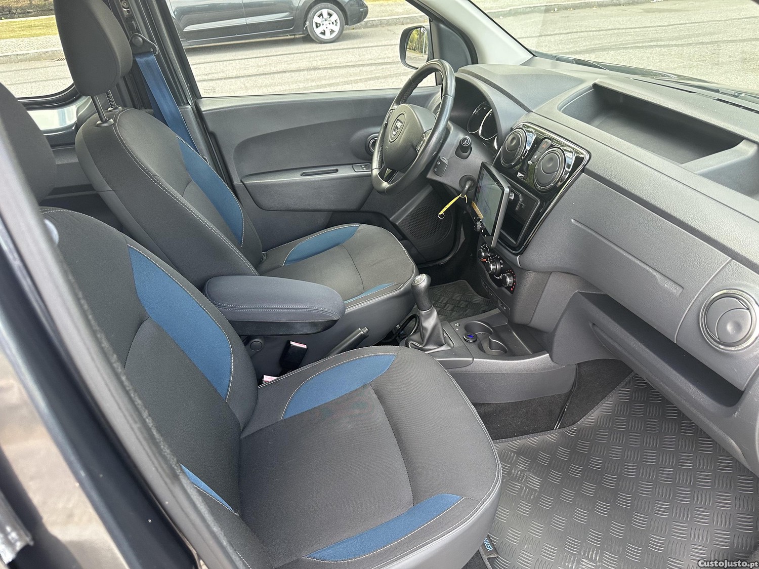 Dacia Dokker 1.5 DCI RS 5 lugares — fotografia 5