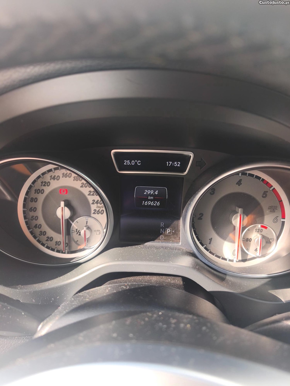 Mercedes-Benz GLA 220 220 Cdi AMG 4Matic — fotografia 4