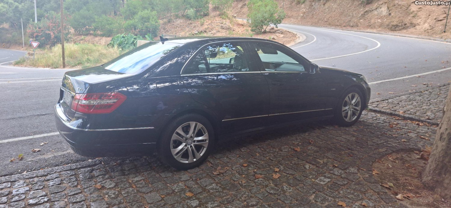 Mercedes-Benz E 250 Avangarde — fotografia 7
