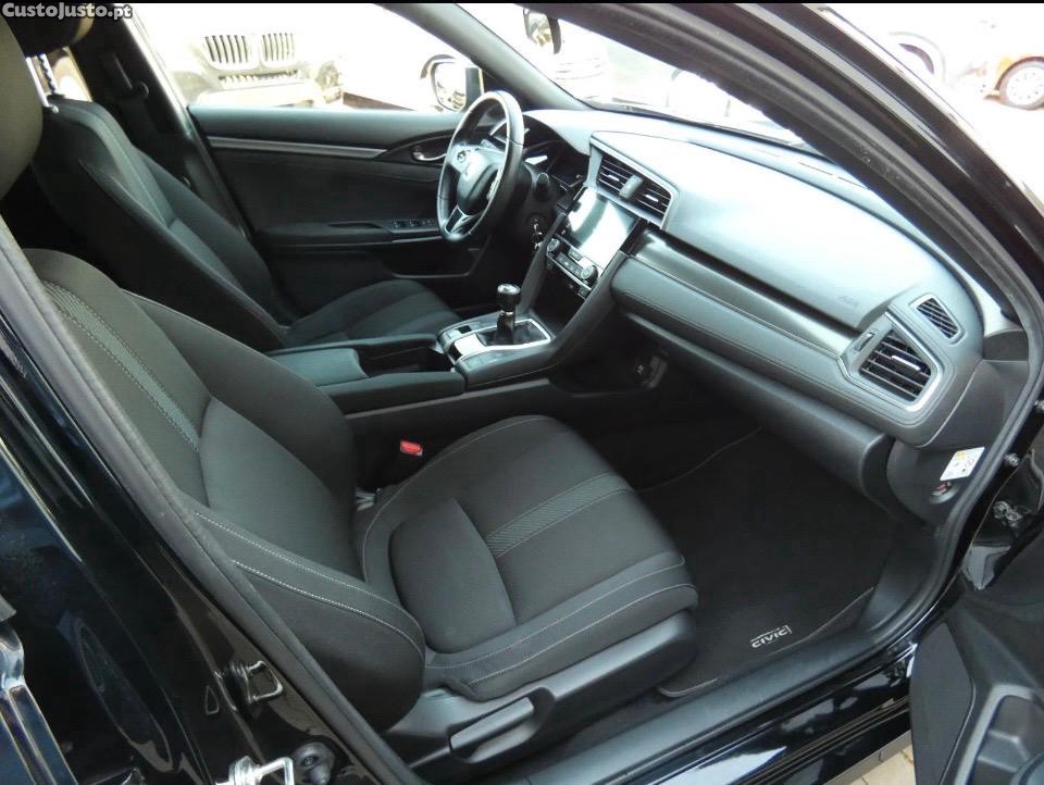 Honda Civic 1.0 VTEC Elegance — fotografia 7