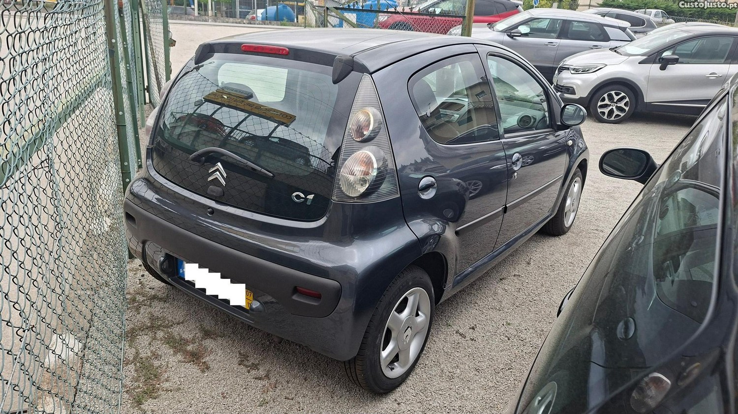 Citroën C1 1.0 SX Sensodrive — fotografia 2