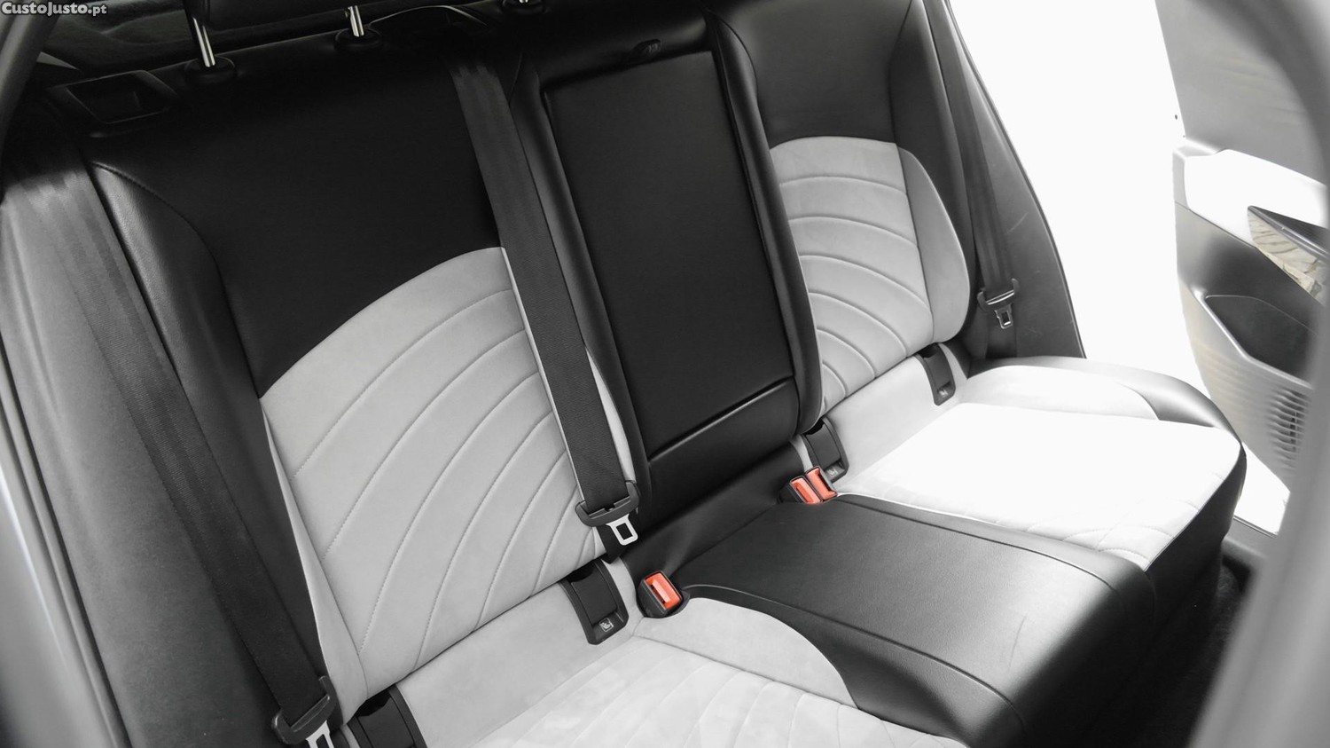Volkswagen ID.3 Pro Confort — fotografia 8