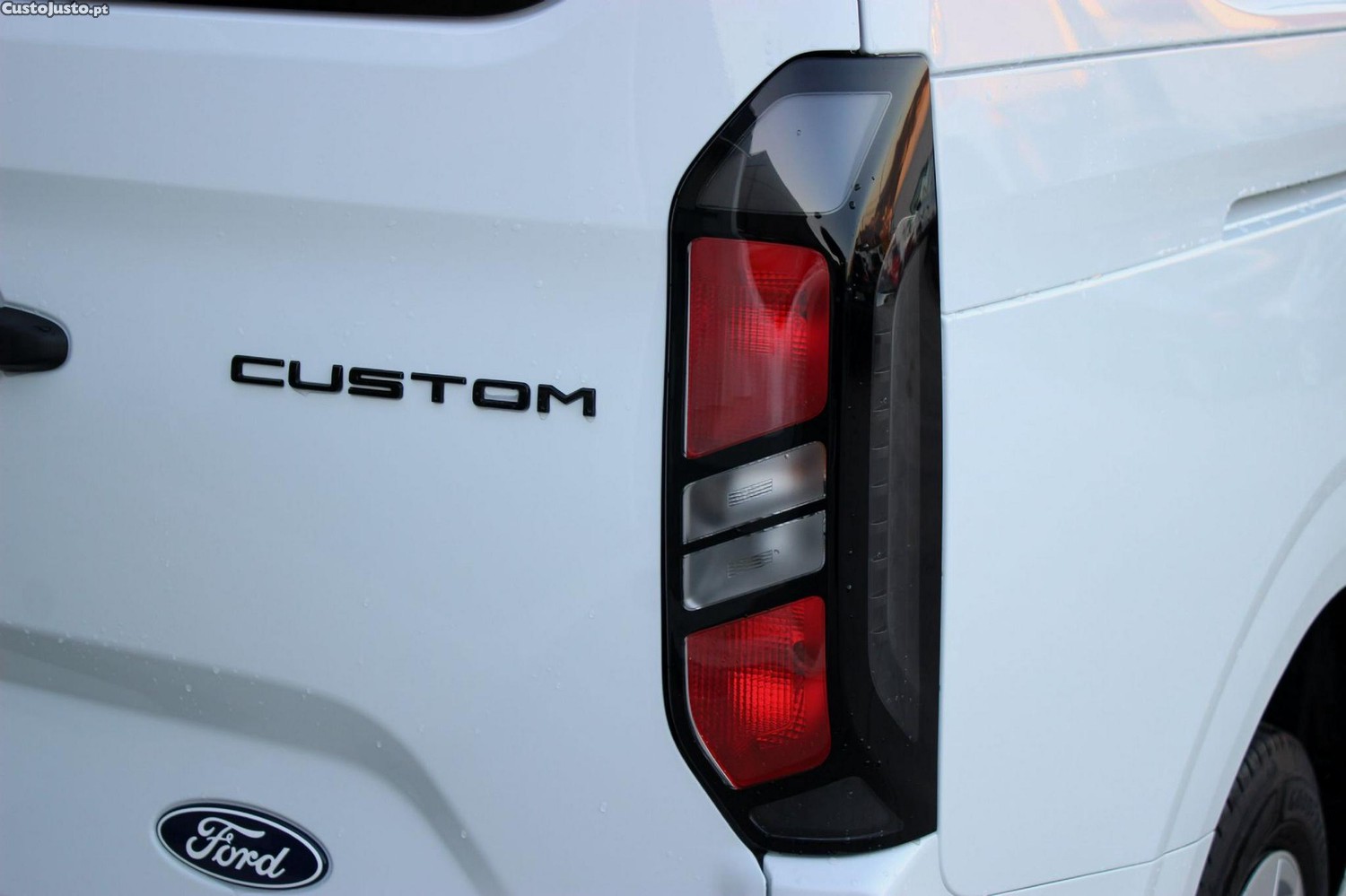 Ford Transit Custom 320 L2 2.0 EcoBlue Trend — fotografia 18