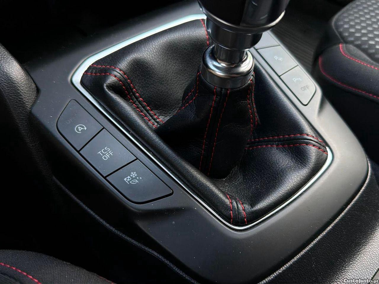 Ford Focus 1.5 TDCi ECOBlue ST-Line — fotografia 7
