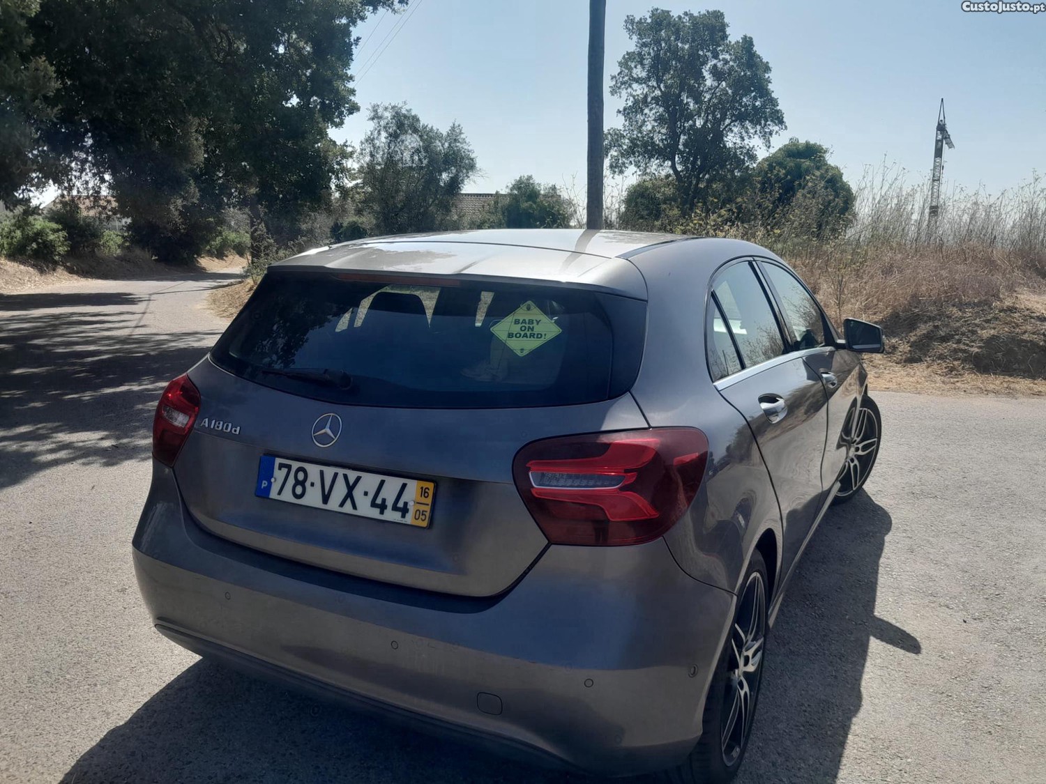 Mercedes-Benz A 180 180 D — fotografia 6