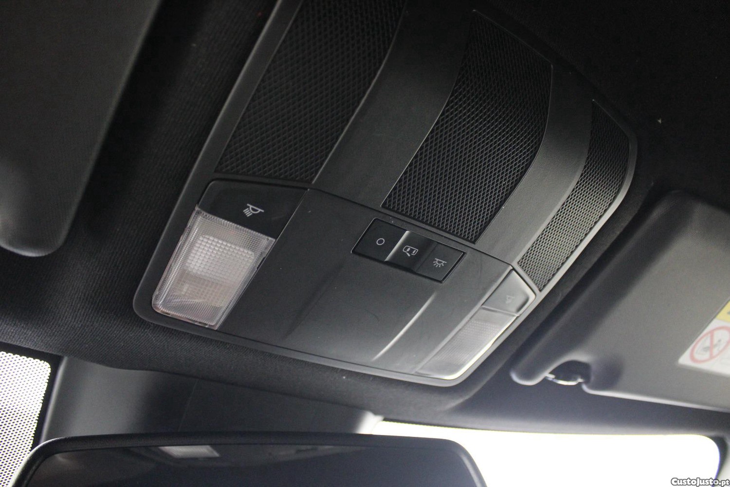 Mitsubishi Eclipse CROSS 2.4 PHEV 4WD (AUTO) — fotografia 25
