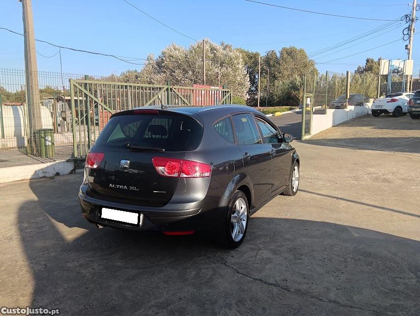 SEAT Altea Xl — fotografia 10