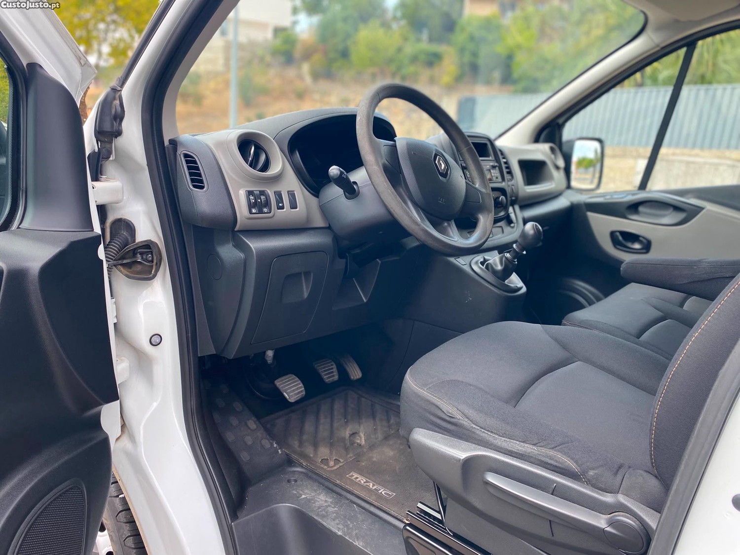 Renault Trafic 1.6 dCi L2H1 Zen — fotografia 3