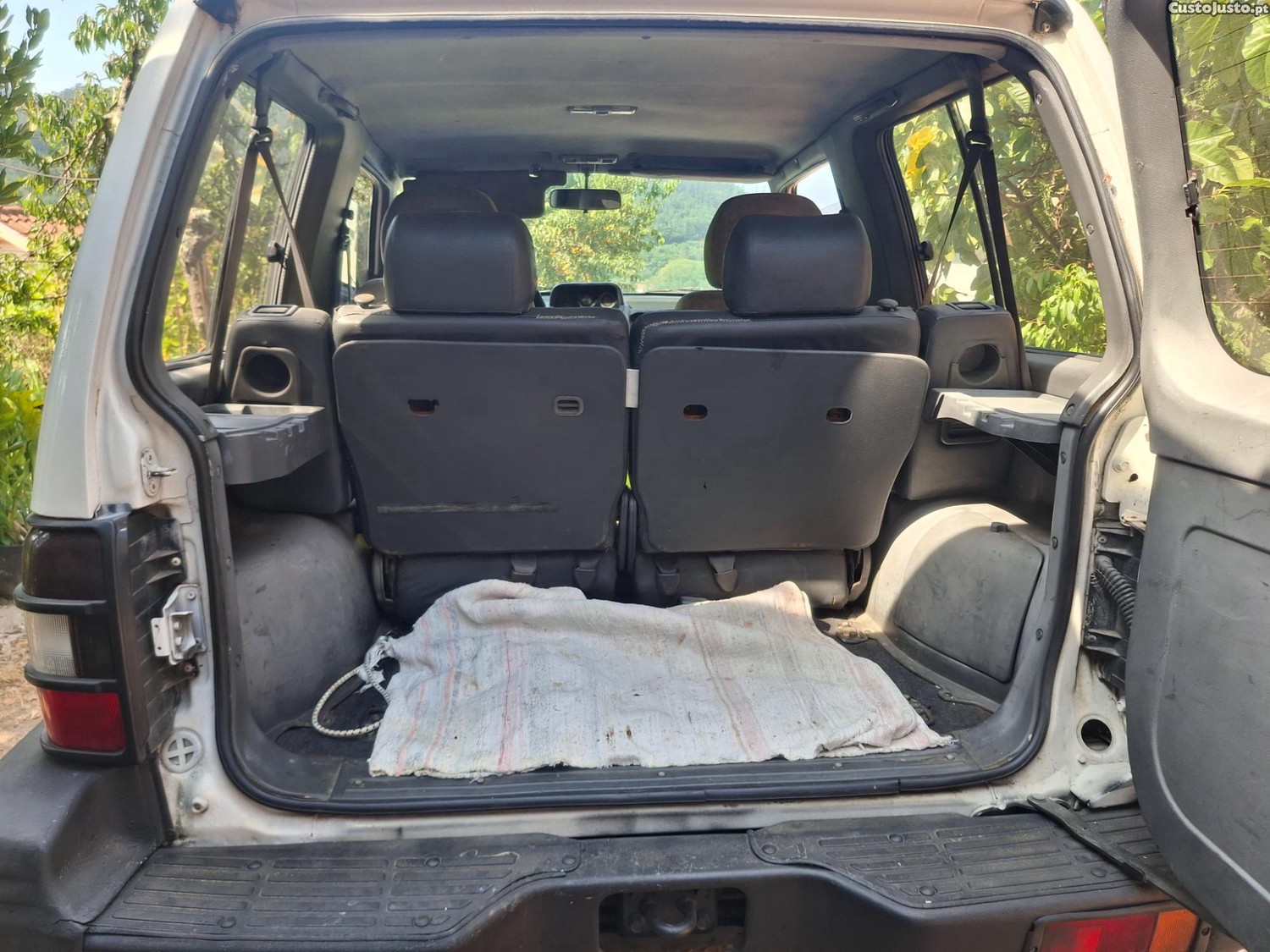Mitsubishi Pajero 2.5 TD 4WD — fotografia 2
