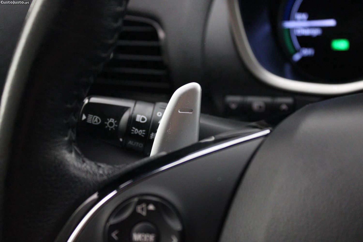 Mitsubishi Eclipse CROSS 2.4 PHEV 4WD (AUTO) — fotografia 33