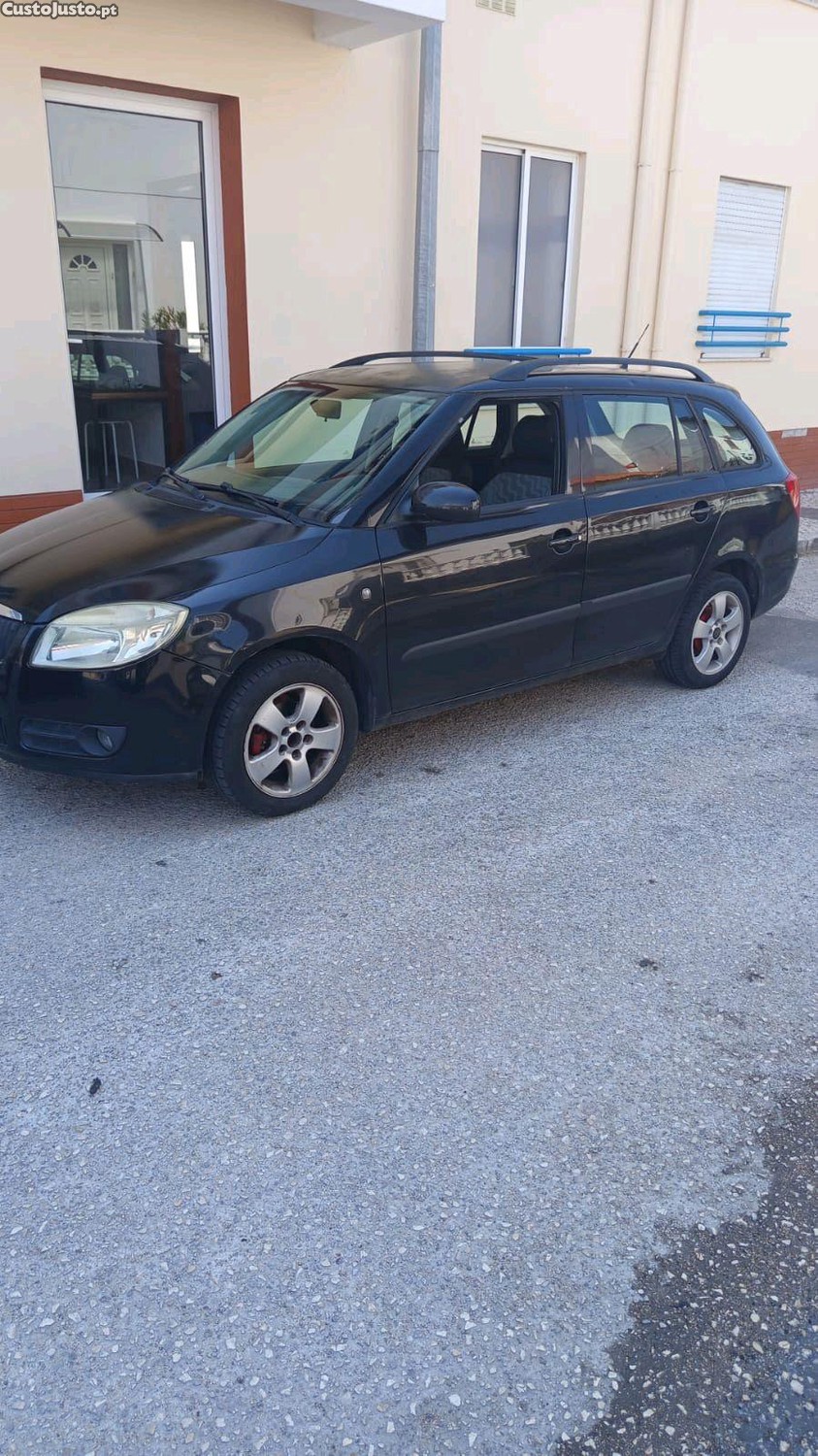 Skoda Fabia fabia 1.2 HTP - 08 foto 3