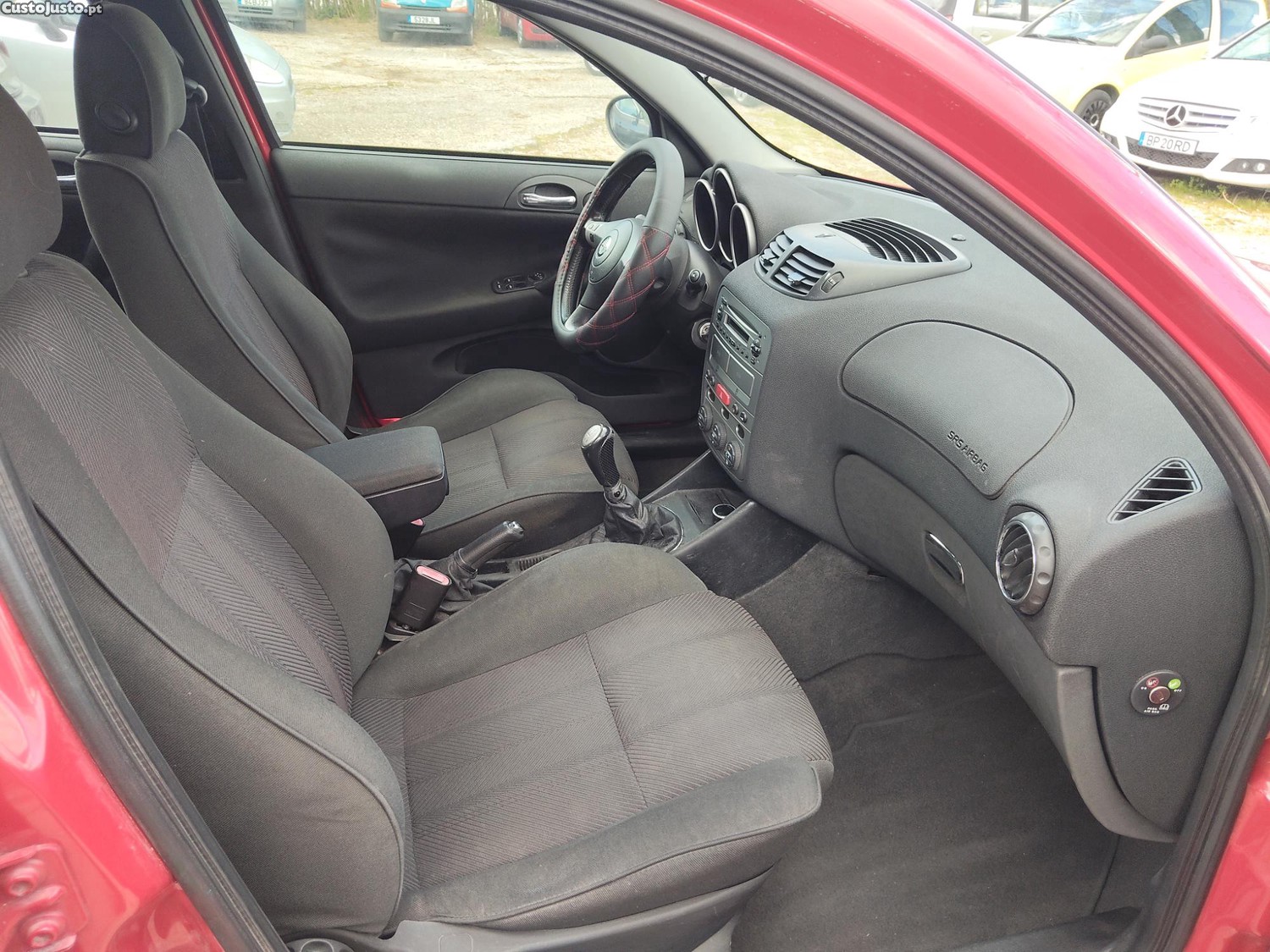 Alfa Romeo 147 1.6 TS Distinctive — fotografia 4