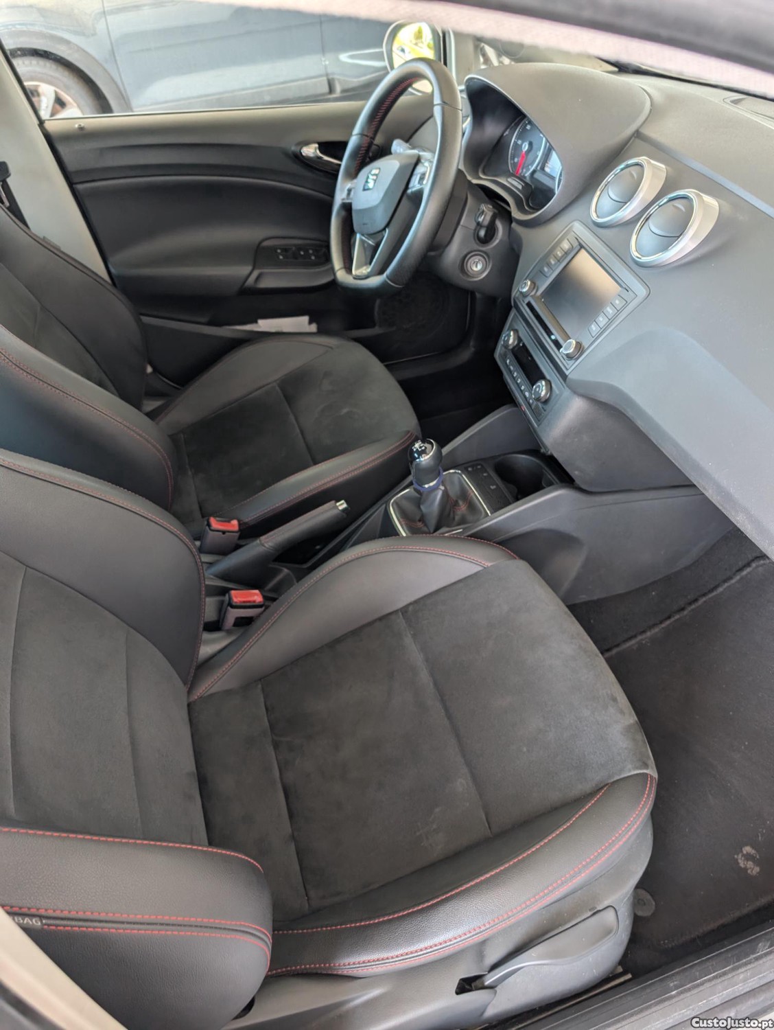 SEAT Ibiza FR 1.4tdi — fotografia 3