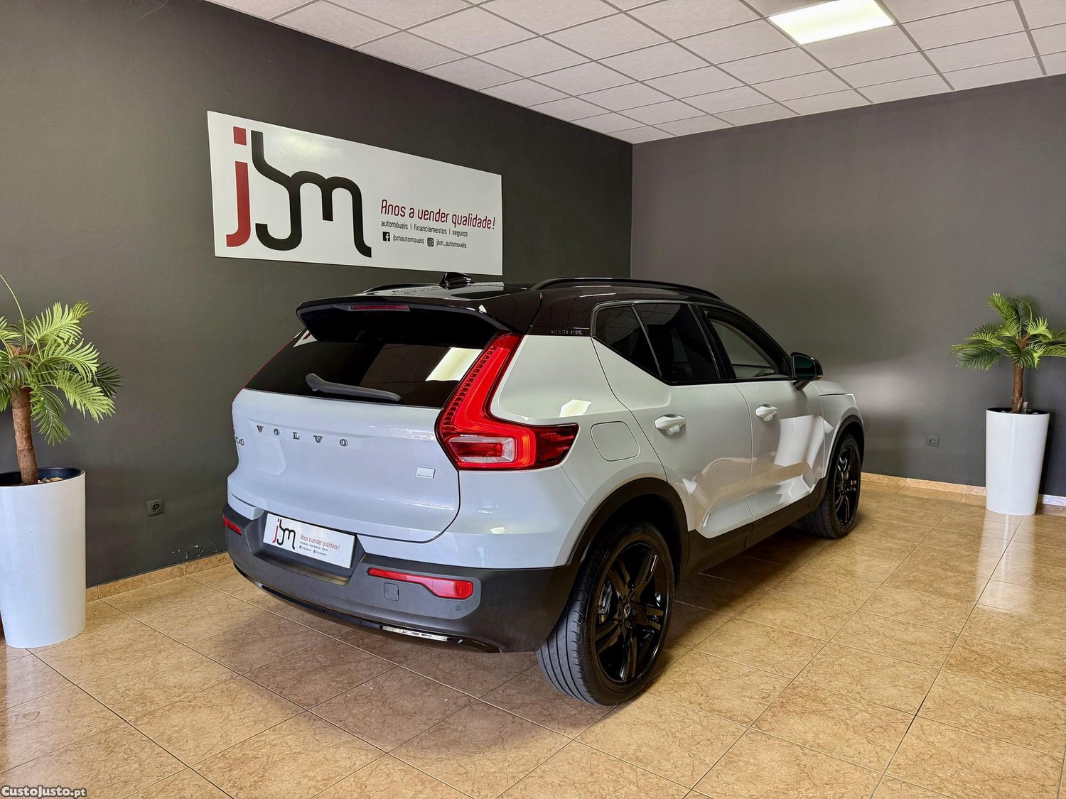 Volvo XC 40 1.5 T5 PHEV R-Design NACIONAL — fotografia 6