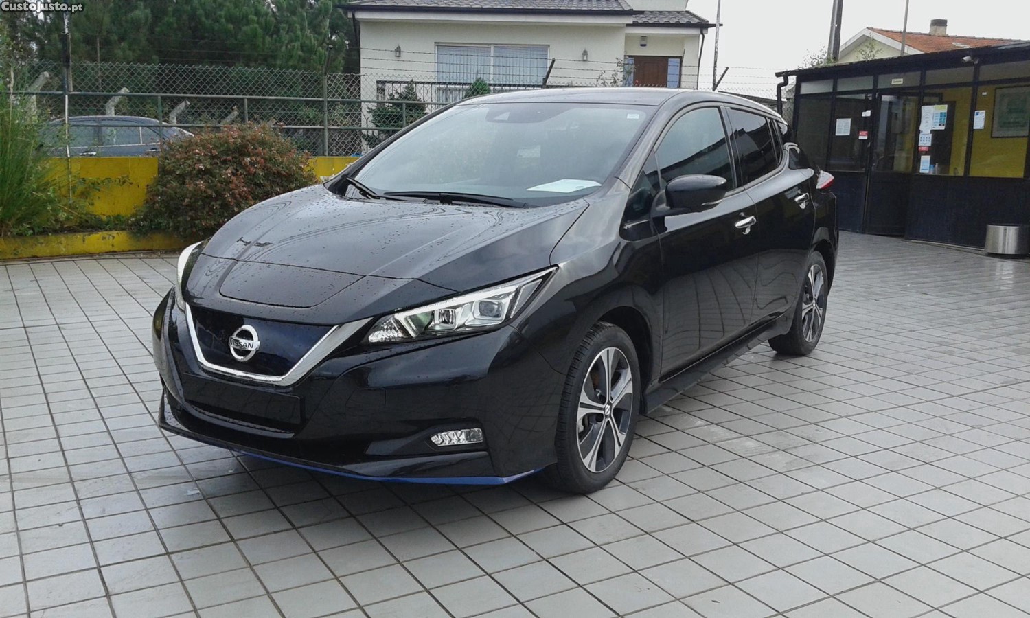Nissan Leaf TEKNA 62Kwh 400kms — fotografia 7