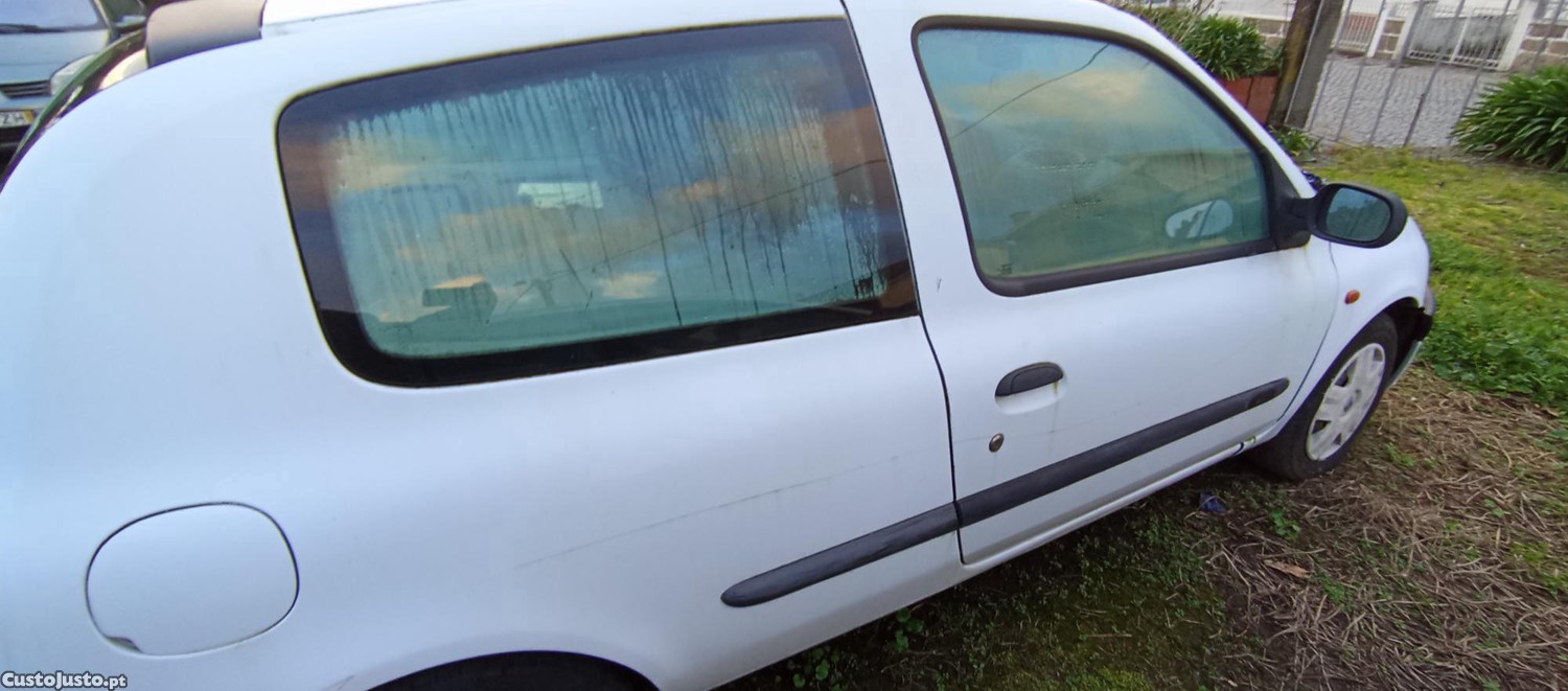 Renault Clio 1.5dci van com pequenos reparos ler — fotografia 4